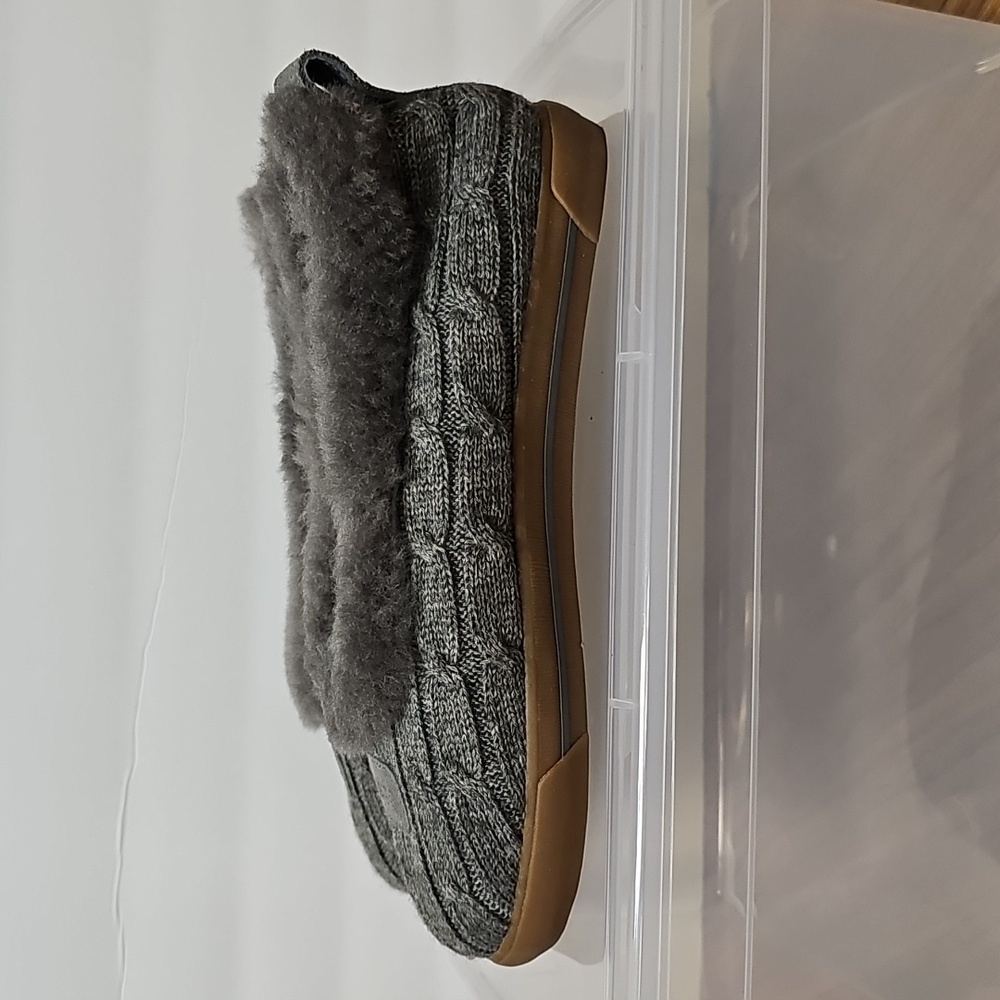 Ugg Rylan slippers.